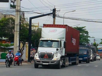 Vì sao các hãng bay Việt vẫn than khó dù giá vé cao?